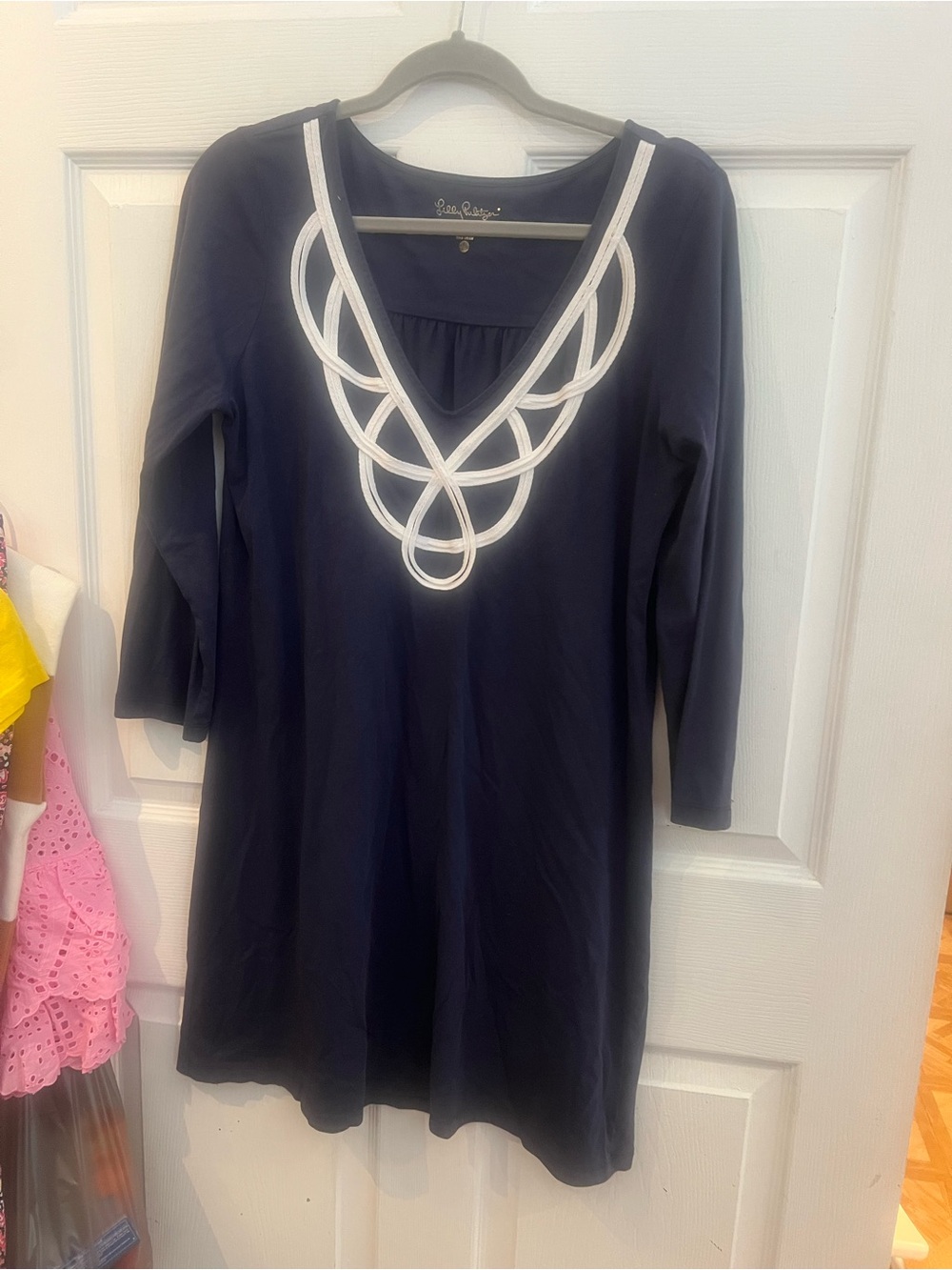 Lilly Pulitzer Navy Tunic with White Embroidered Neckline sz L